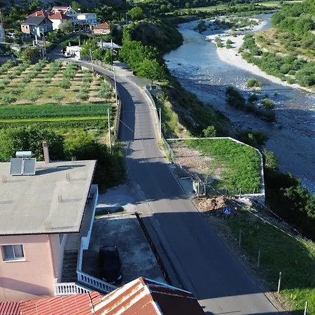 Mesi Bridge By River * Boks