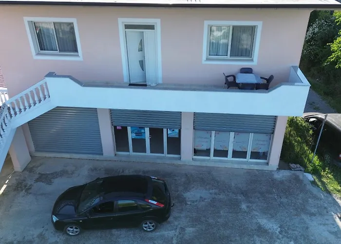 Mesi Bridge By River Willa Boks